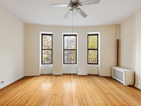 474 3rd St APT 2L, Brooklyn, NY 11215