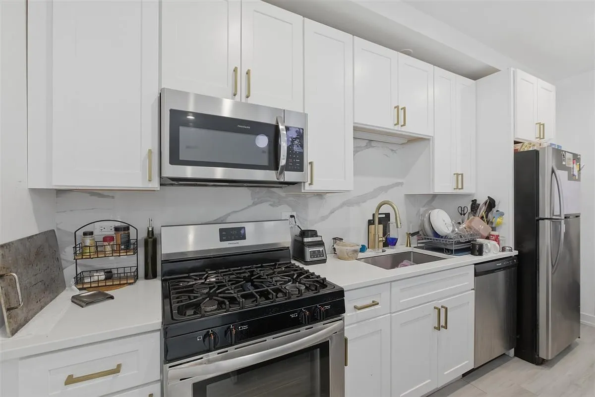 Building Photo - 4939 N Saint Louis Ave #3N