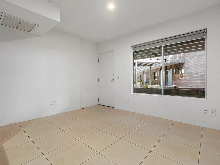 The Regency Apartment Homes — Photo 31
