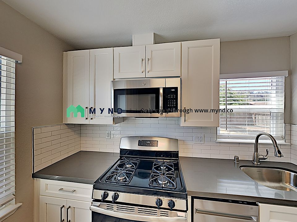 1st image of 2990 Chevy Way #1