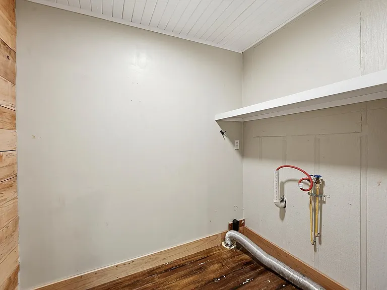 303 Blount St — Photo 8