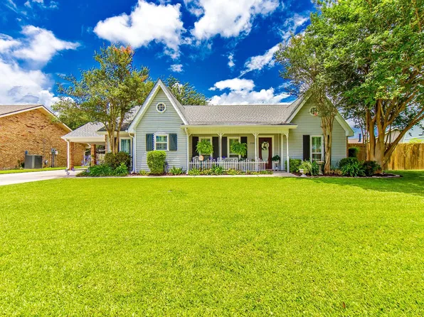 204 Lake Crescent Cir, Houma, LA 70360
