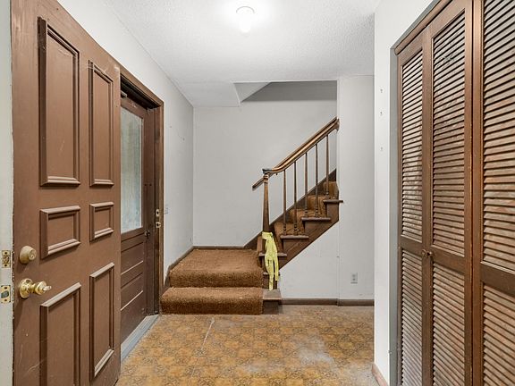 3rd image of 15301 Willowood Dr