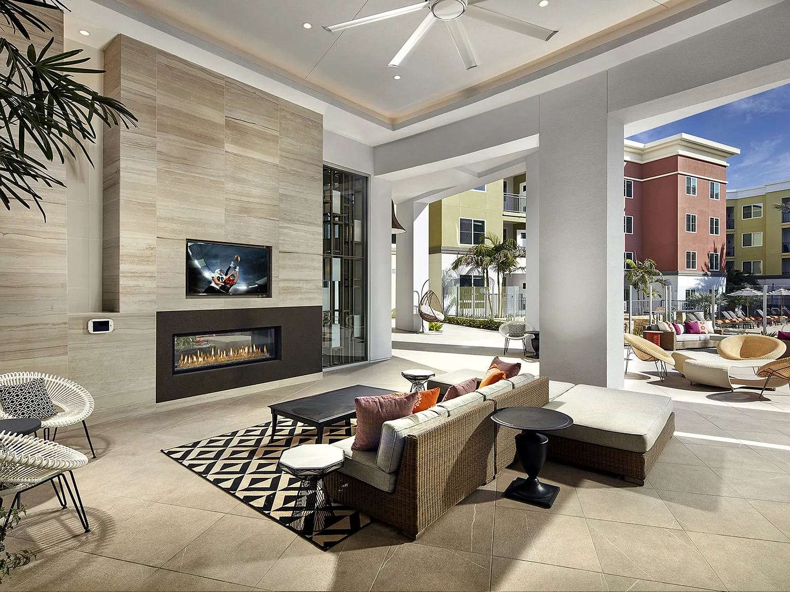 88 at Alhambra Place — Photo 4