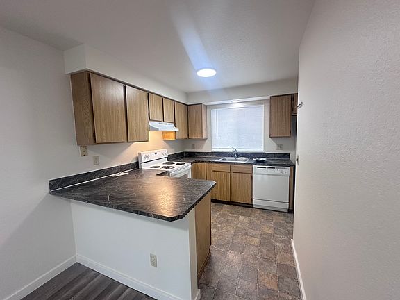 2nd image of 1536 29th St SE #1