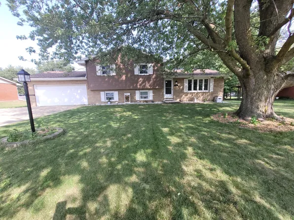 1438 Cardinal Dr, Bourbonnais, IL 60914