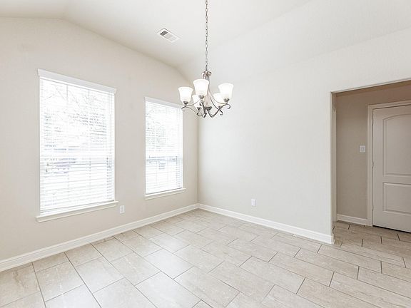 4th image of 23818 Hawthorn Dale Ct