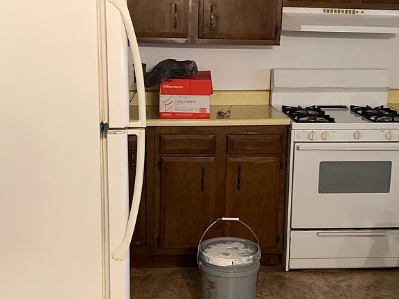 Kitchen...disregard work stuff