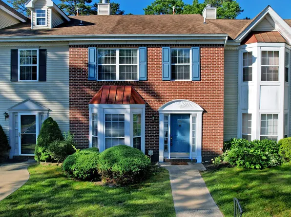 50 Cherokee Dr, Absecon, NJ 08205