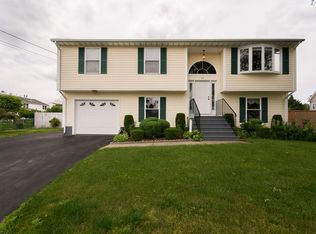 65 Apulia St, East Providence, RI 02914