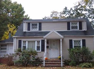 24 Paula Dr, Bergenfield, NJ 07621