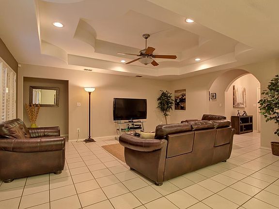 5th image of 3205 Oriole Ave