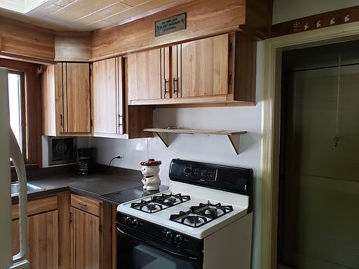 5th image of 499 E Prairie Ave