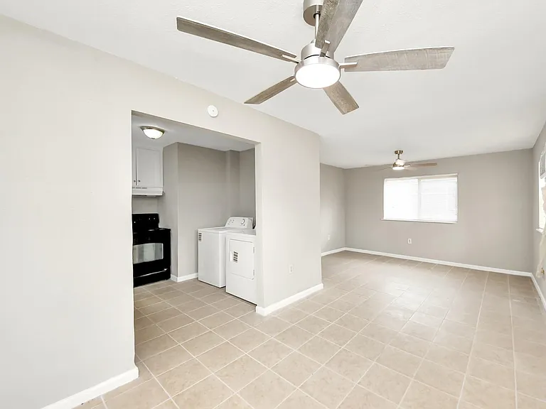 3914 Hoffman St #B — Photo 7