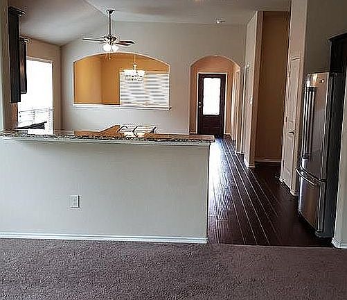 3rd image of 930 English Ivy Dr