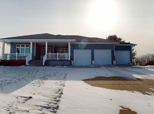 136 Pheasant Ave, Storm Lake, IA 50588