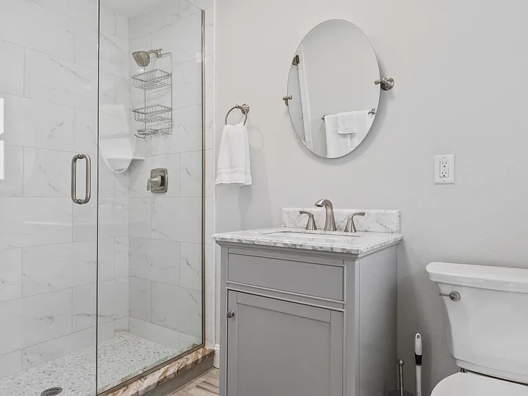 430 Island Cir — Photo 36