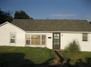 140 4th St, Phillipsburg, KS 67661