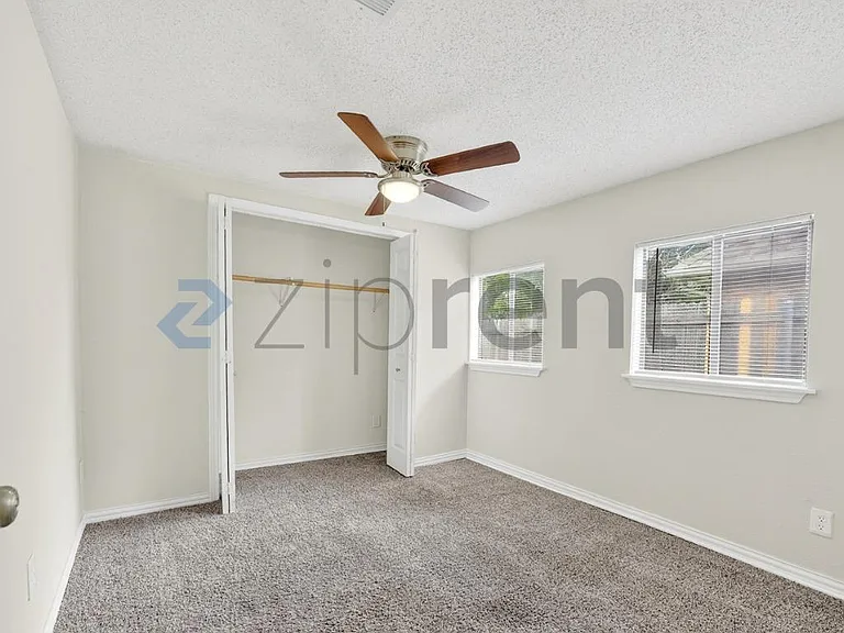 6117 Ivy Glen Dr — Photo 25