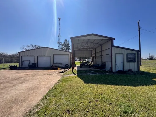8208 Pearl St, Lillian, TX 76061