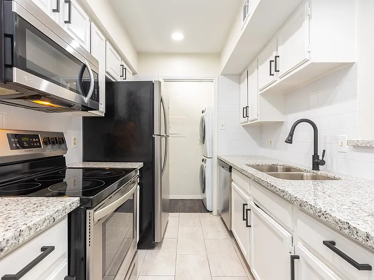 14600 Fonmeadow Dr #11 — Photo 7