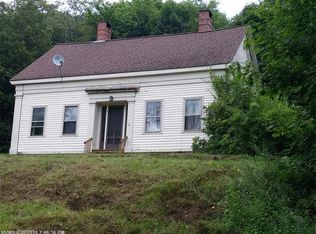 90 Riverside Dr, Warren, ME 04864