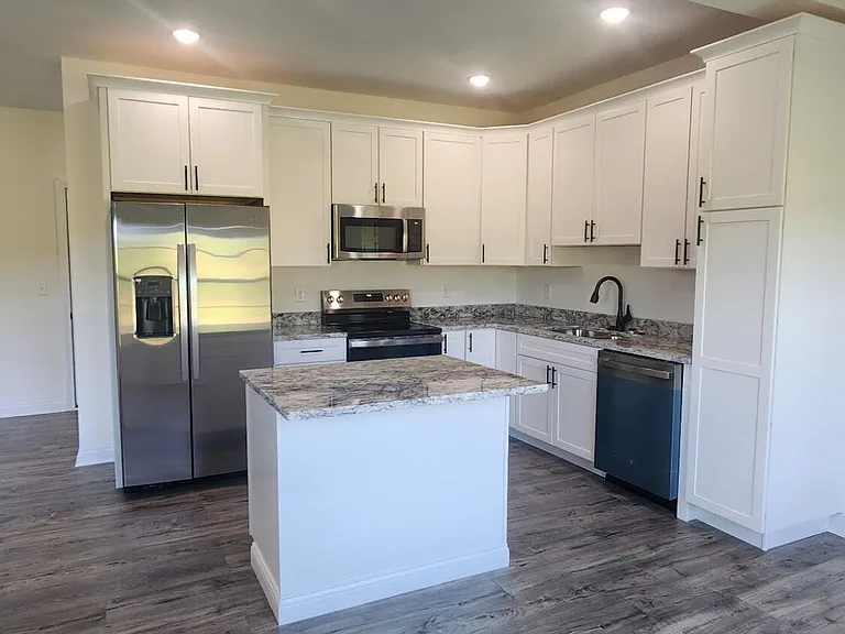 929 Olympic Ct — Photo 10