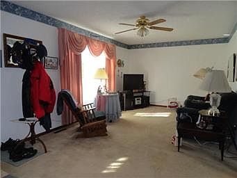 5th image of 112 W 1st St