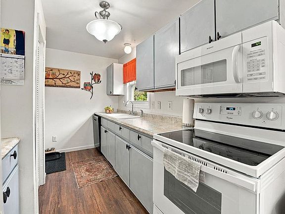 3rd image of 722 McKinley Ave