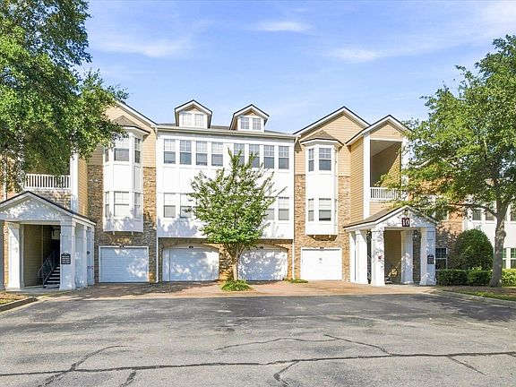 3rd image of 2801 Chancellorsville Dr APT 1006