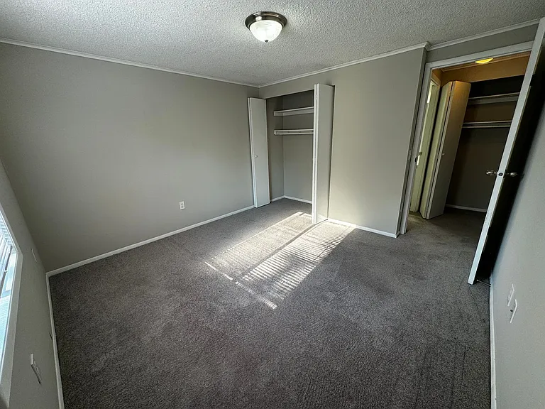 Poplar Ridge Apartments — Photo 48