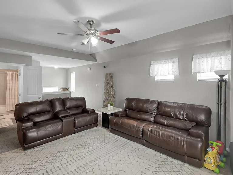 3555 Cannon Dr — Photo 25