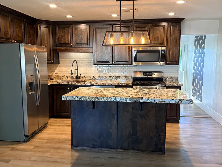 237 N Main St — Photo 15