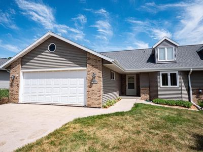 N166W19522 Ravens WAY, Jackson, WI, 53037