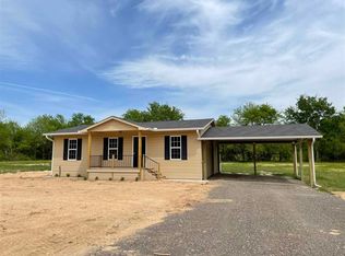 571 Mount Vernon Rd, Bogata, TX 75417