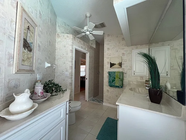 17146 Marydale Rd — Photo 40