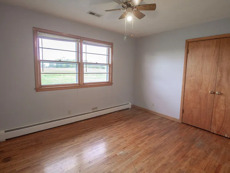 1303 Smiley Ln — Photo 36
