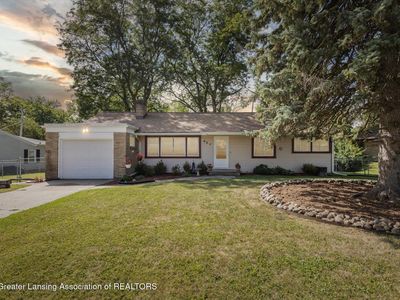 927 Dryer Farm Rd, Lansing, MI, 48917