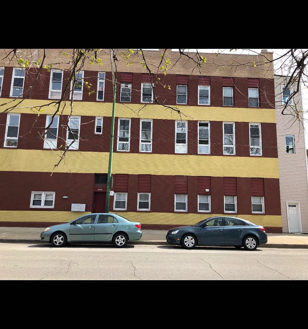 2 bed, 1000 sqft, $1,600 — Photo 1