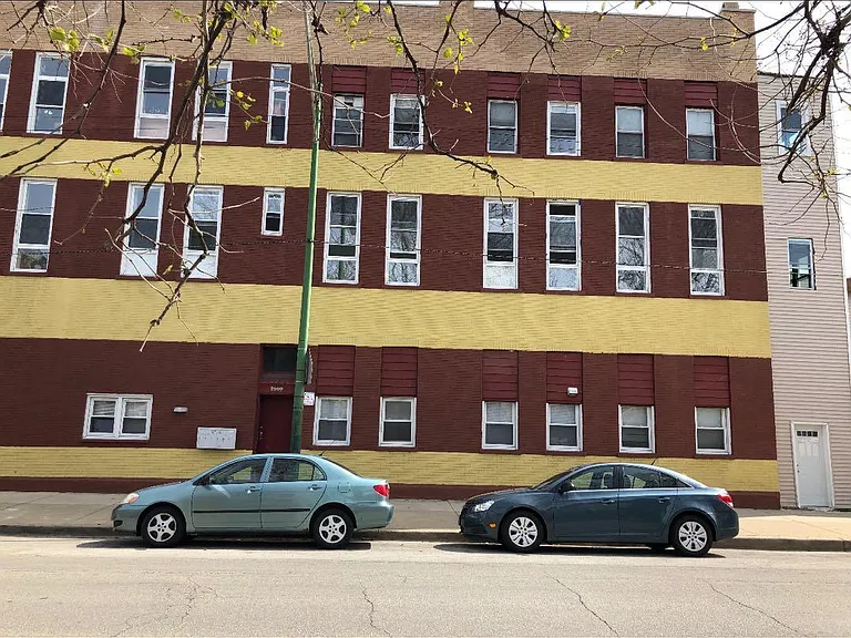 2900 S Normal Ave — Photo 1