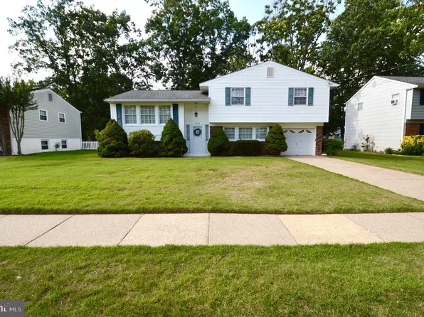 1028 Standish Dr, Turnersville, NJ 08012