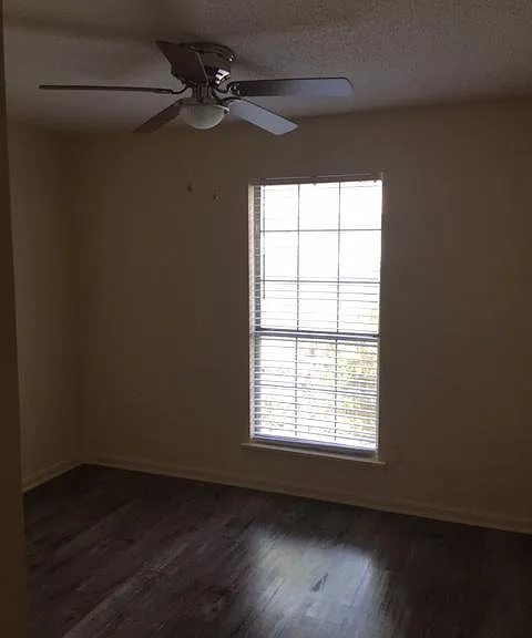 513 Newton St — Photo 11