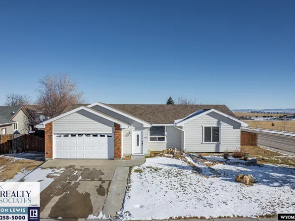 5301 Pawnee Cir, Bar Nunn, WY 82601