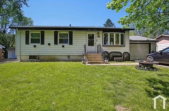 2511 Roland Dr