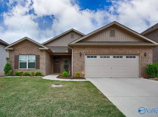 130 White Rock Dr, Harvest, AL 35749