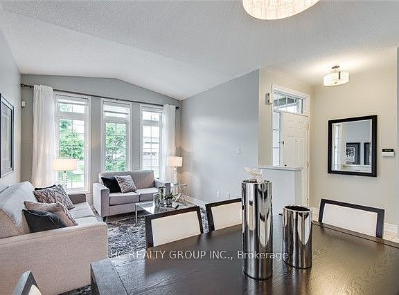 3rd image of 29 Davidoff St