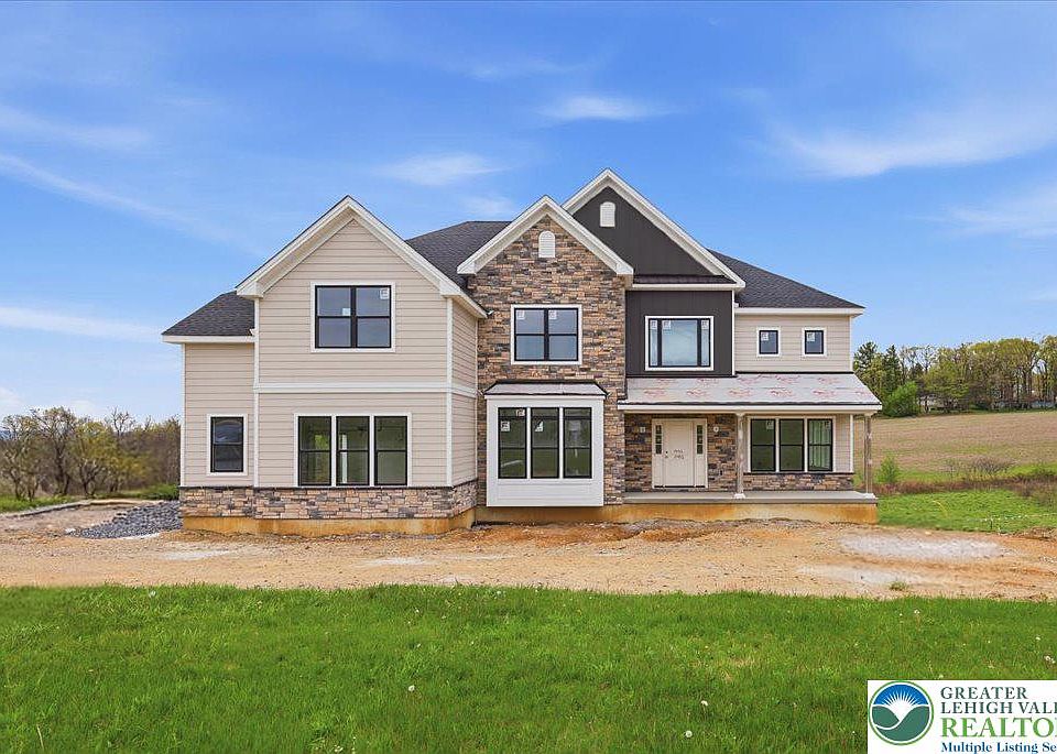 1st image of 2451 Fairway Ln #52