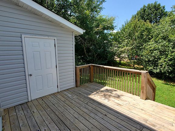 5th image of 3141 Willow Springs Dr NE