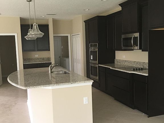 2nd image of 139 Sanctuary Dr