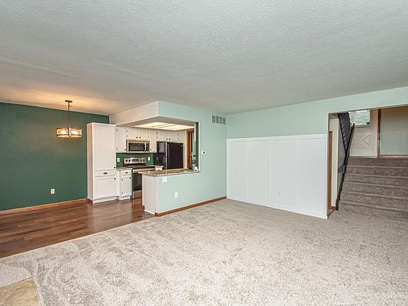 5th image of 9774 Centerville Creek Ln